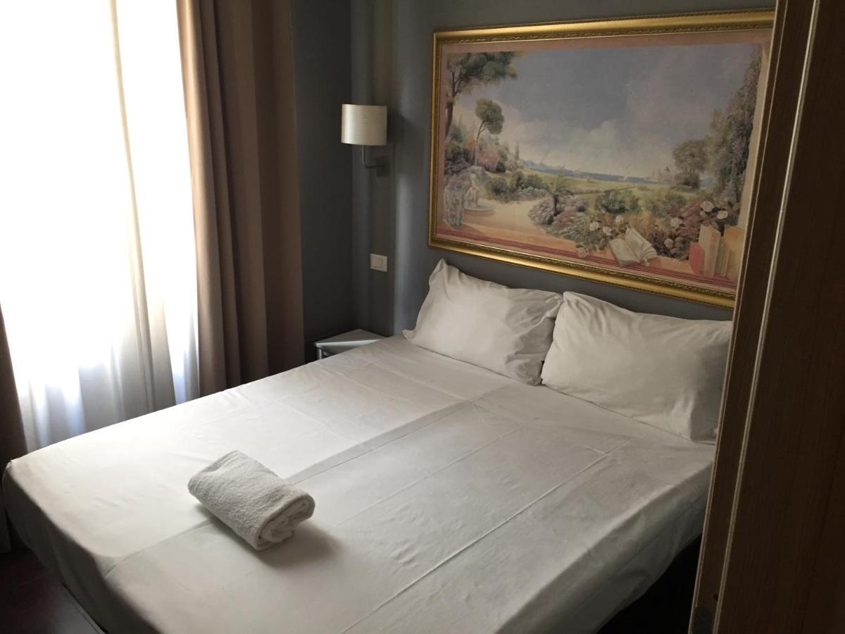 Rome Travellers Hotel Exterior photo