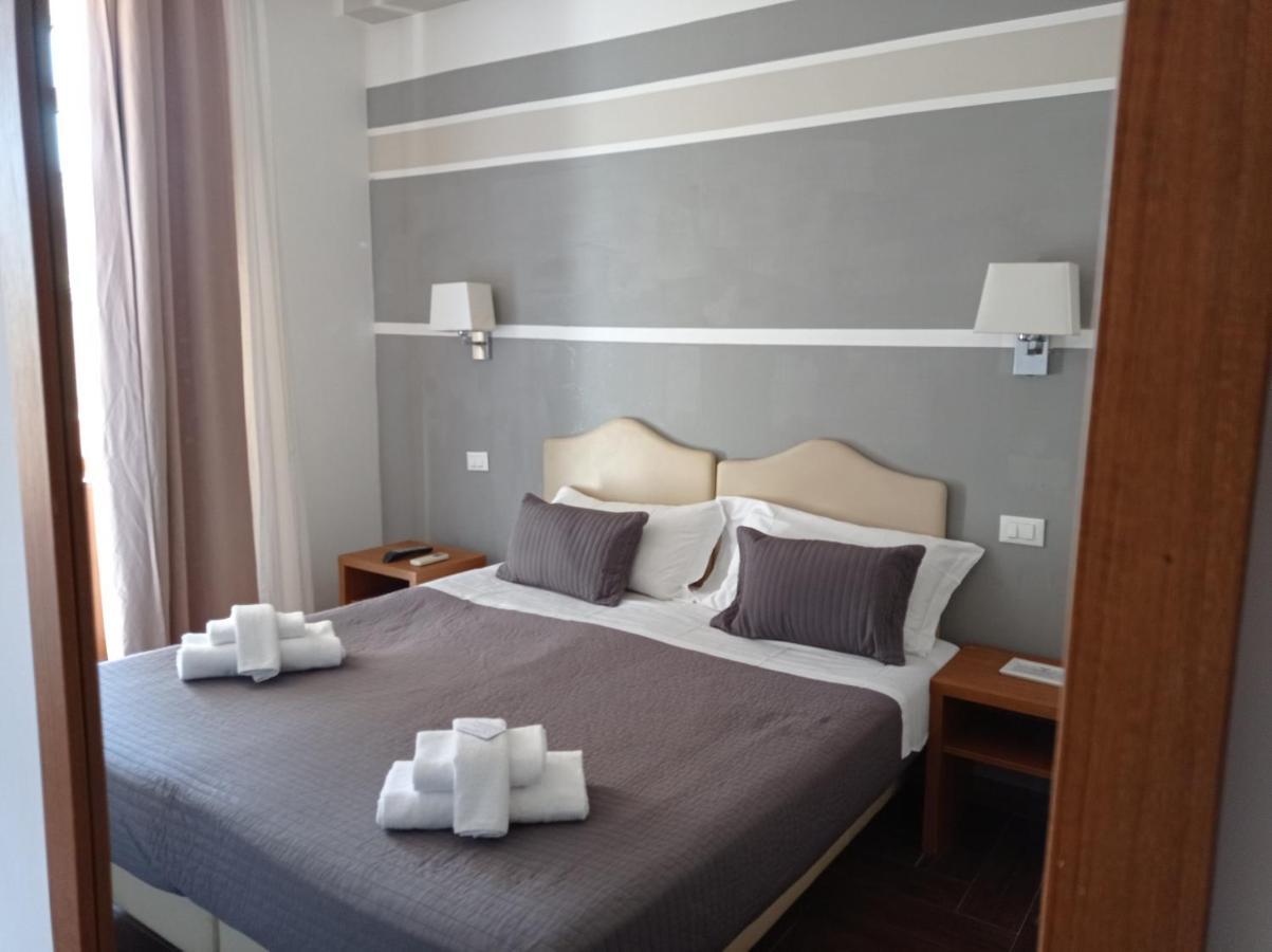 Rome Travellers Hotel Exterior photo