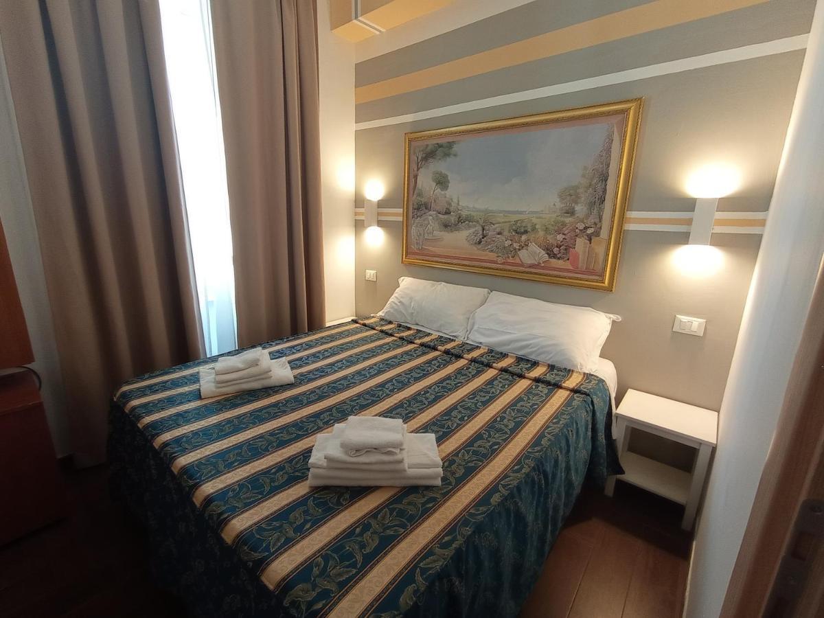 Rome Travellers Hotel Exterior photo