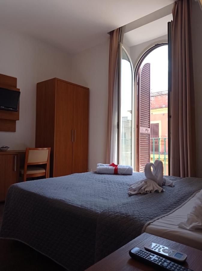 Rome Travellers Hotel Exterior photo