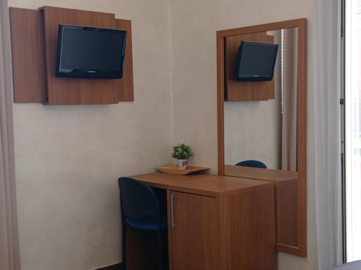 Rome Travellers Hotel Exterior photo